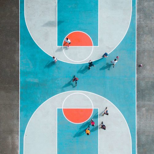 Crea street basketbane med asfaltmaling